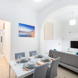 Lovely Flat-hosted By Sweetstay Sliema