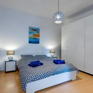 With Stunning Seaviews Apartamento