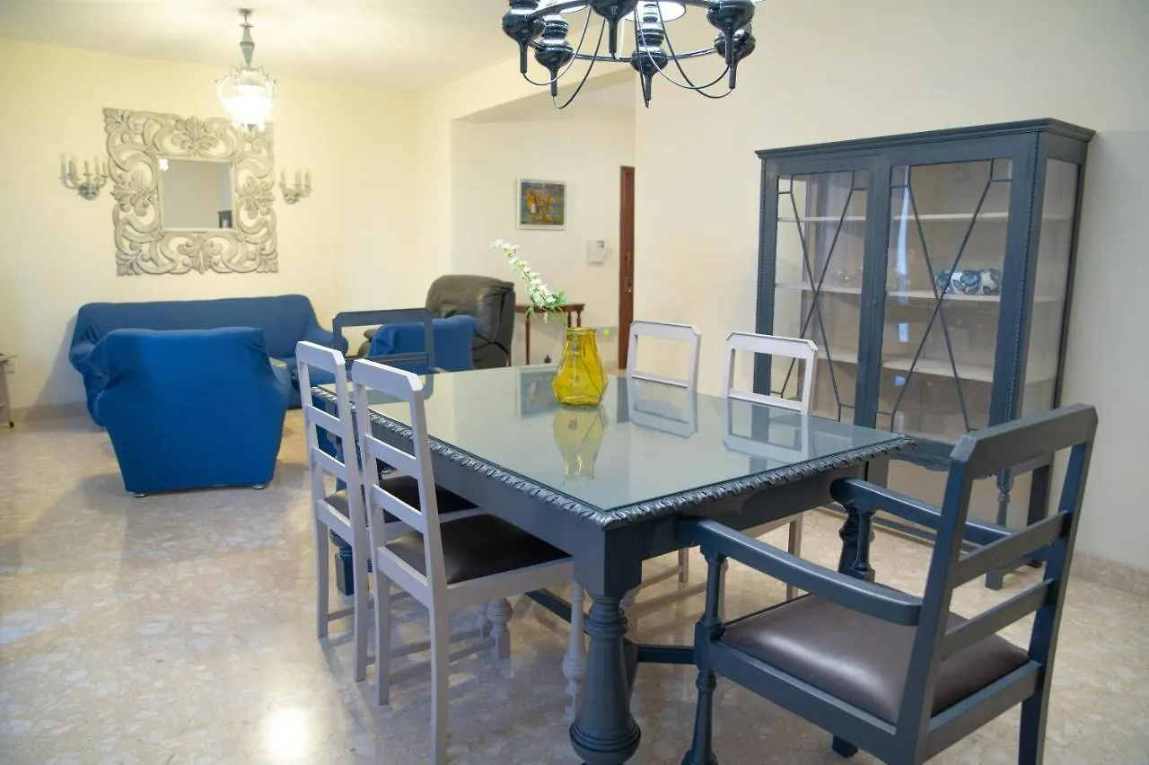 Large And Bright Apartment In The City Centre Goslm-2 Sliema