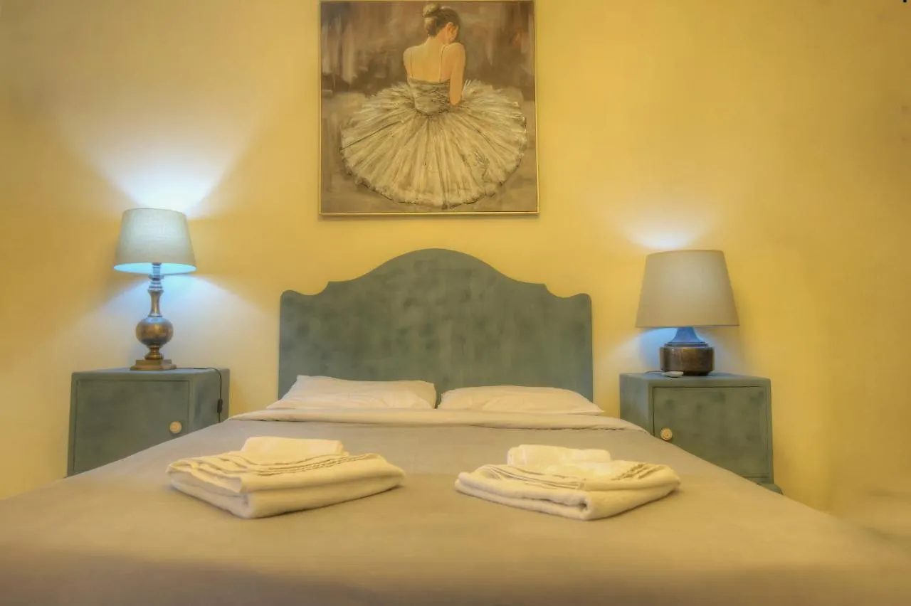 Large And Bright Apartment In The City Centre Goslm-2 Sliema