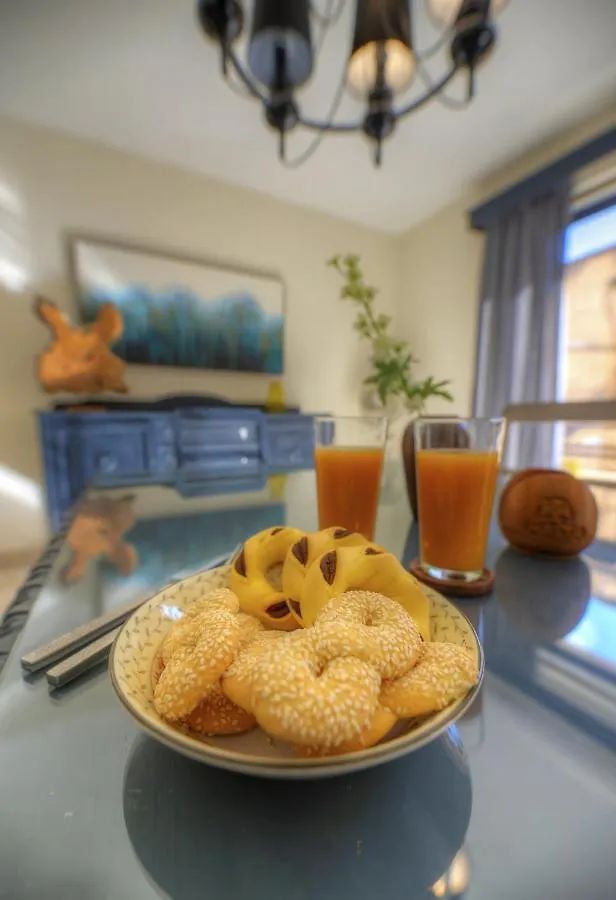 Large And Bright Apartment In The City Centre Goslm-2 Sliema