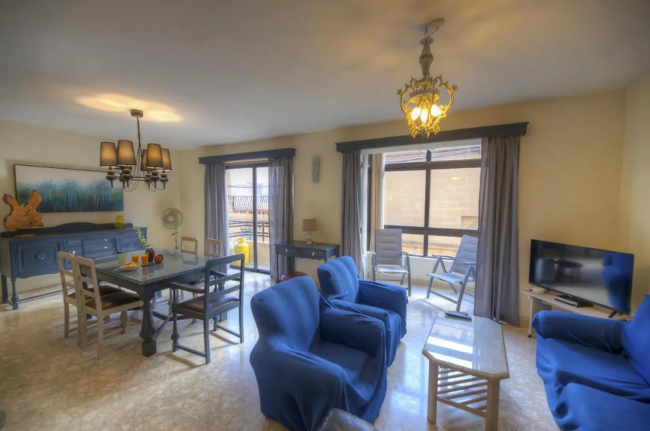Large And Bright Apartment In The City Centre Goslm-2 Sliema 0*,