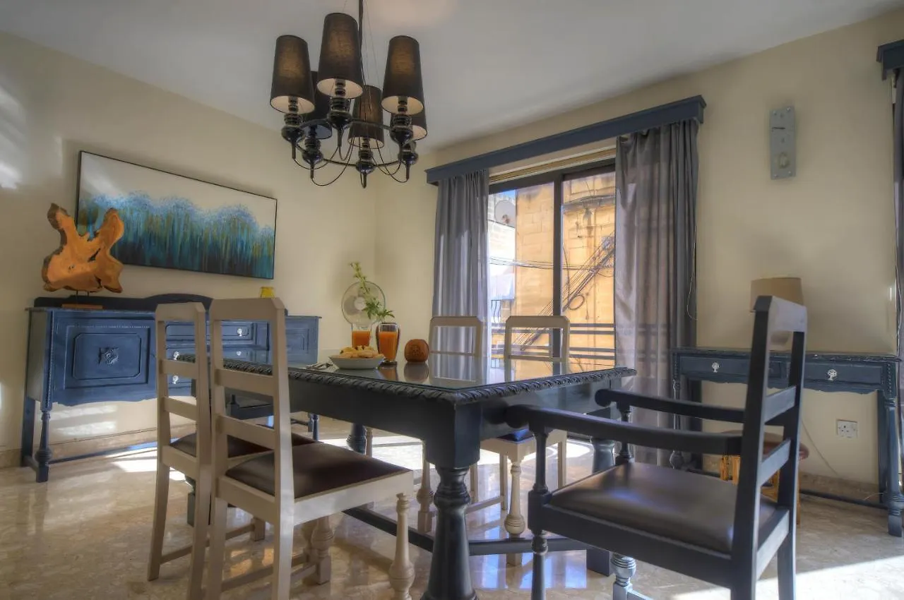 Large And Bright Apartment In The City Centre Goslm-2 Sliema