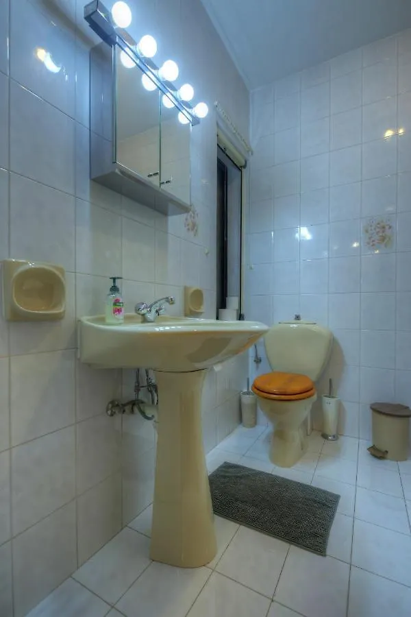 Large And Bright Apartment In The City Centre Goslm-2 Sliema