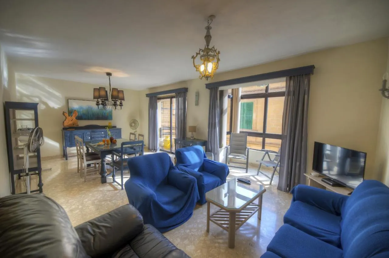 Large And Bright Apartment In The City Centre Goslm-2 Sliema